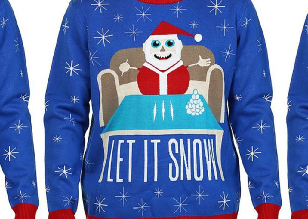 Tienda deja de vender un controversial suéter navideño