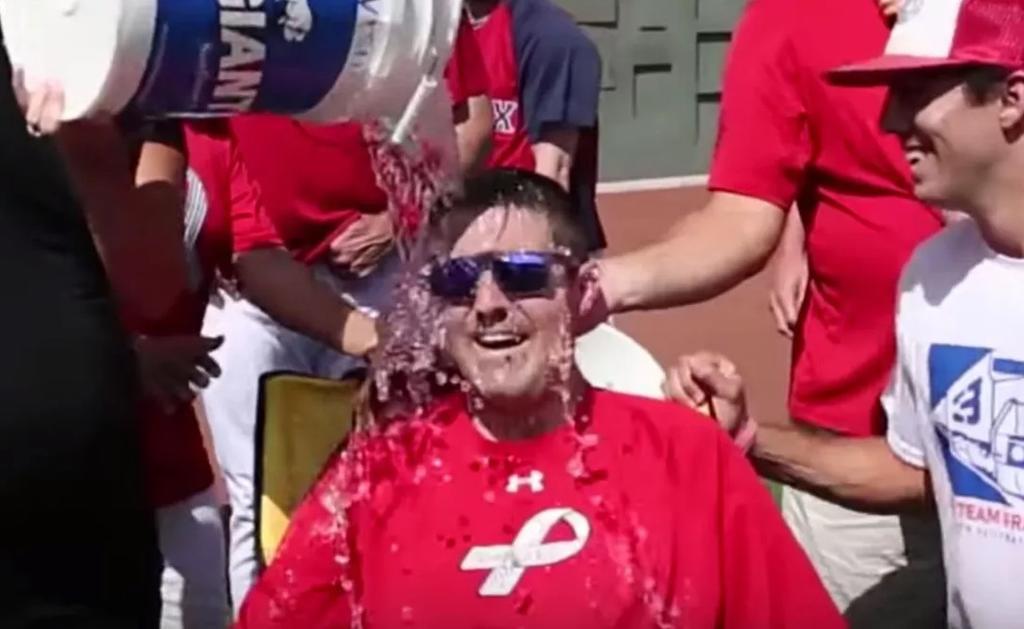 Fallece Pete Frates, impulsor del reto viral 'Ice Bucket Challenge'