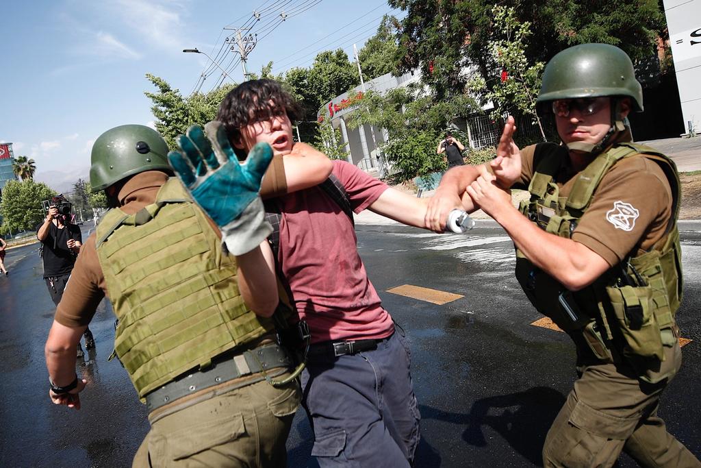 Reconoce Chile atropellos a los derechos humanos; anuncia reparaciones a víctimas
