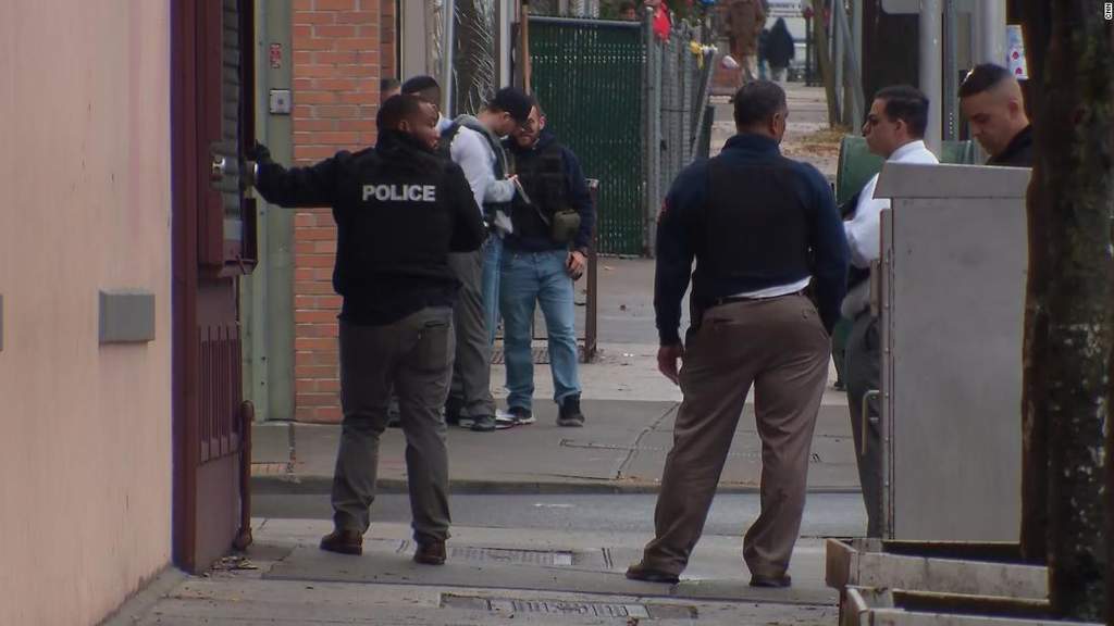 Policía mantiene enfrentamiento con tirador en Nueva Jersey