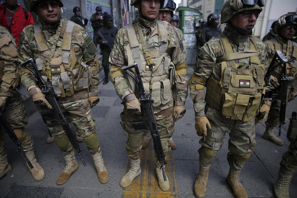 Ejército boliviano niega usar armas letales en protestas