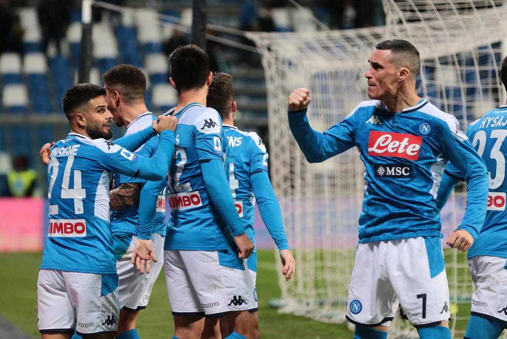 Napoli vence al Sassuolo sin el 'Chucky' Lozano en el campo