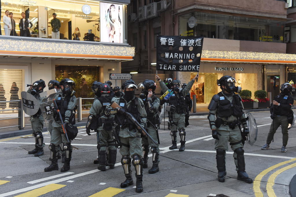 Policía de Hong Kong advierte sobre manifestarse en Navidad