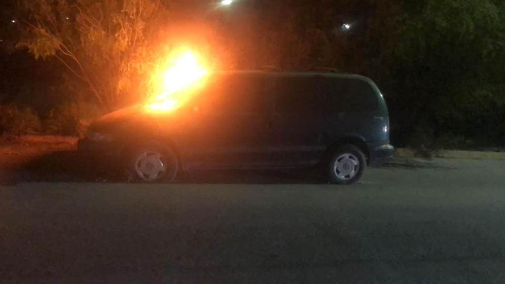 Confirman dos vehículos incendiados en hechos violentos de Monclova y Frontera