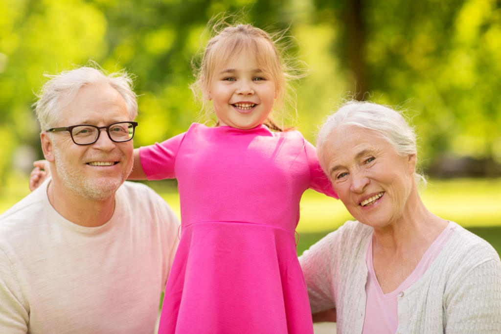 Abuelos que cuidan a sus nietos viven más
