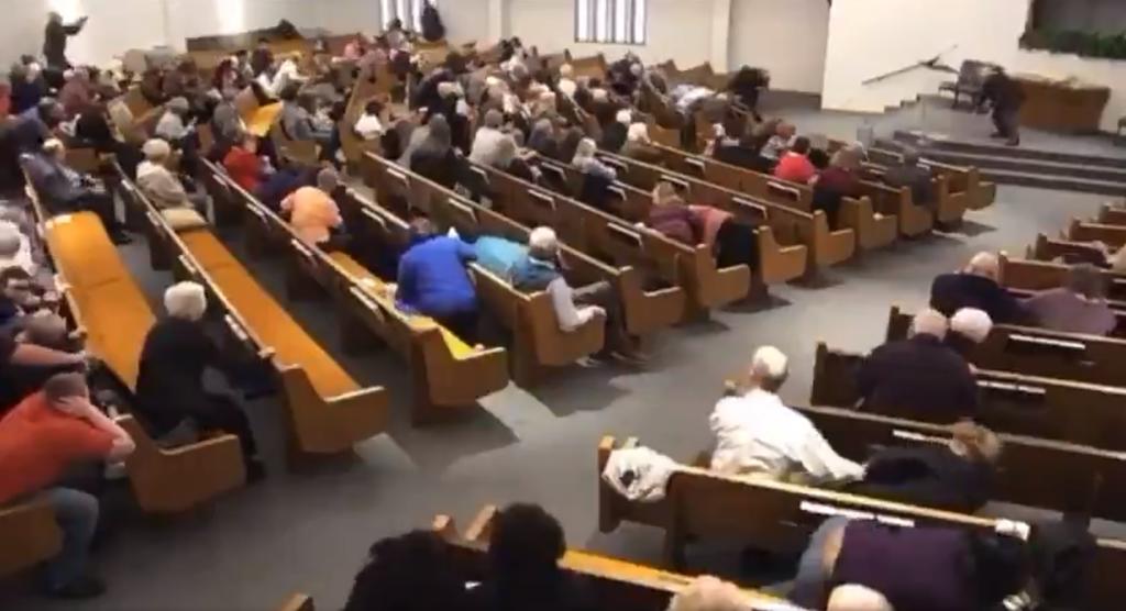Difunden video del tiroteo en iglesia de Texas