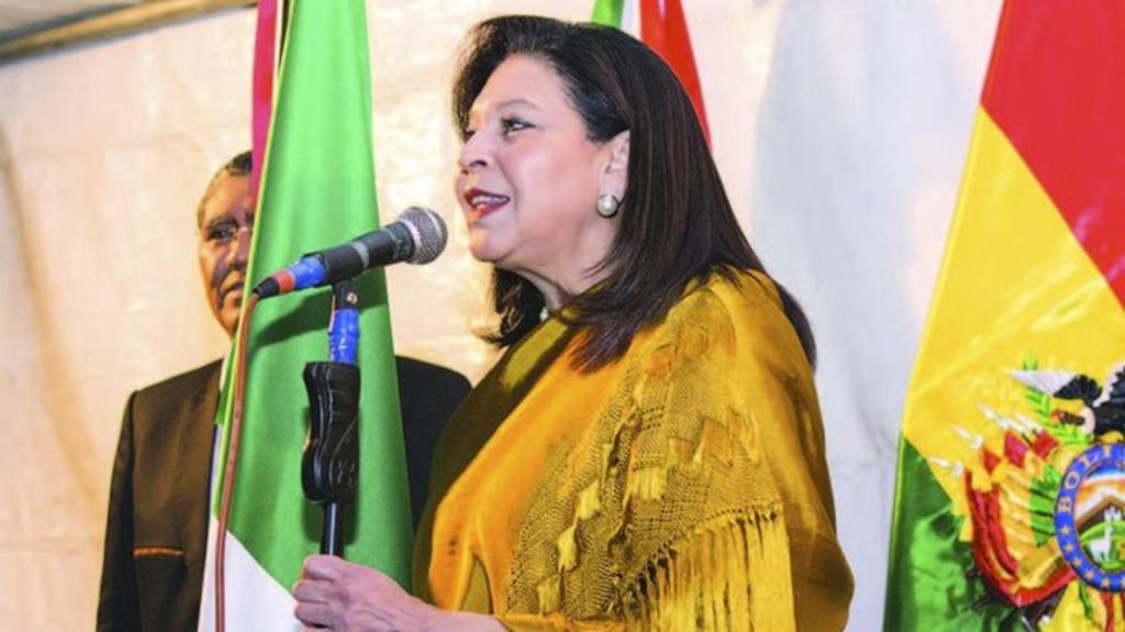 Reconoce AMLO papel de embajadora de México en Bolivia