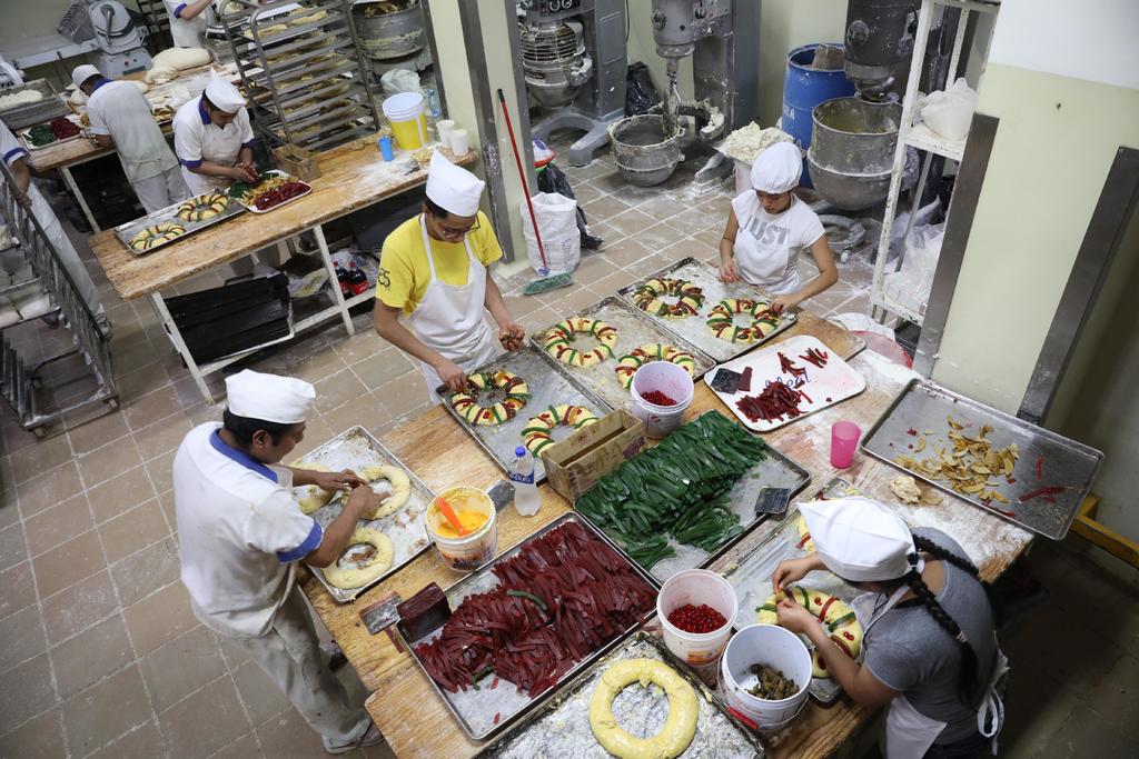 Tradicional Rosca de Reyes cuesta entre 240 y 580 este 2020