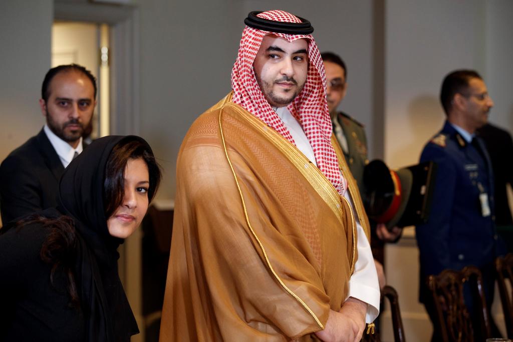 Príncipe saudí se reúne con Trump en Washington; abordan tensión regional