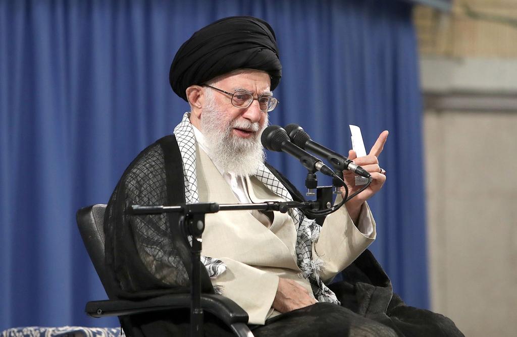 'Ataque no es suficiente, hay que expulsar a EUA', dice líder supremo de Irán