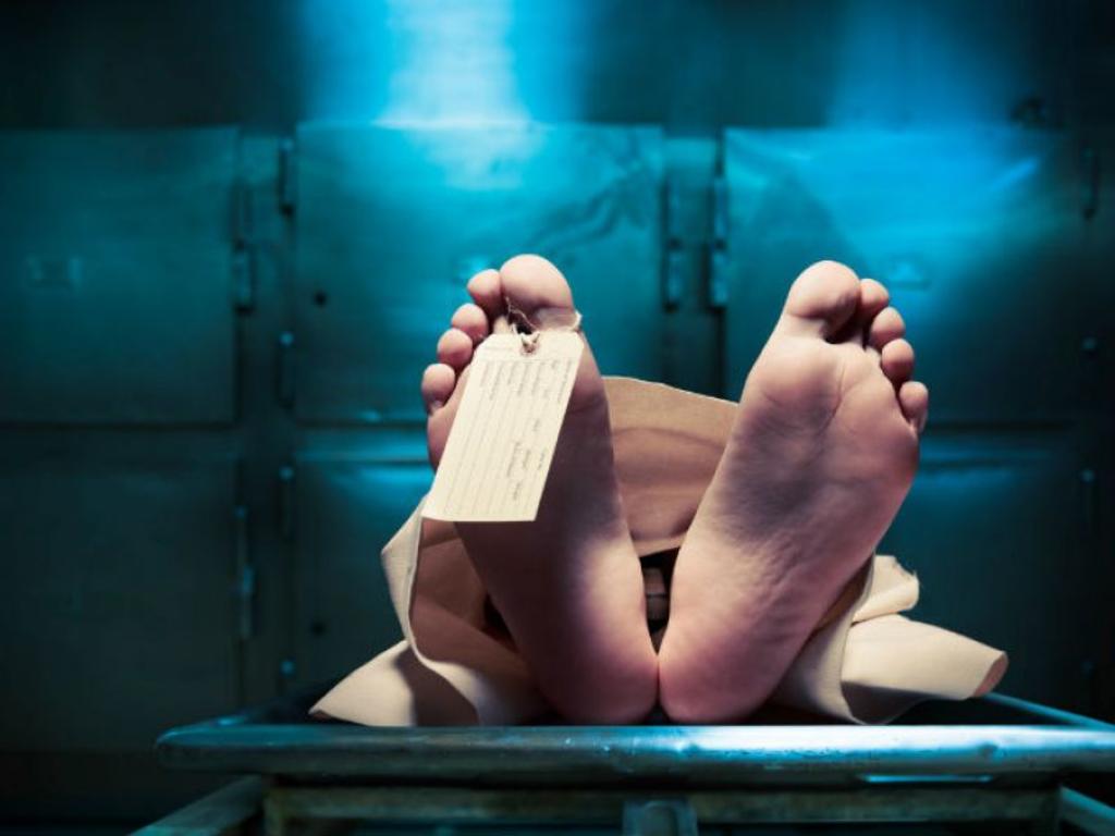 Señora ‘resucita’ mientras lavaban su cuerpo en la morgue