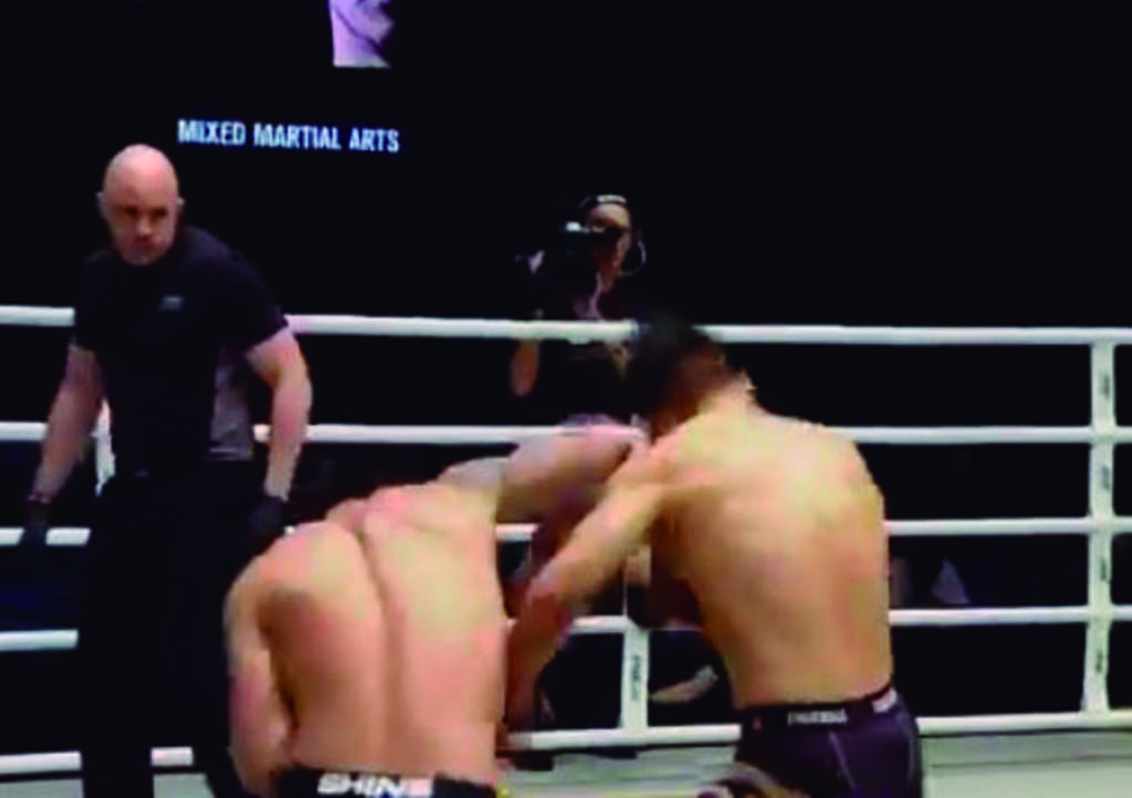 VIRAL: Luchador noquea a su oponente en menos de un minuto