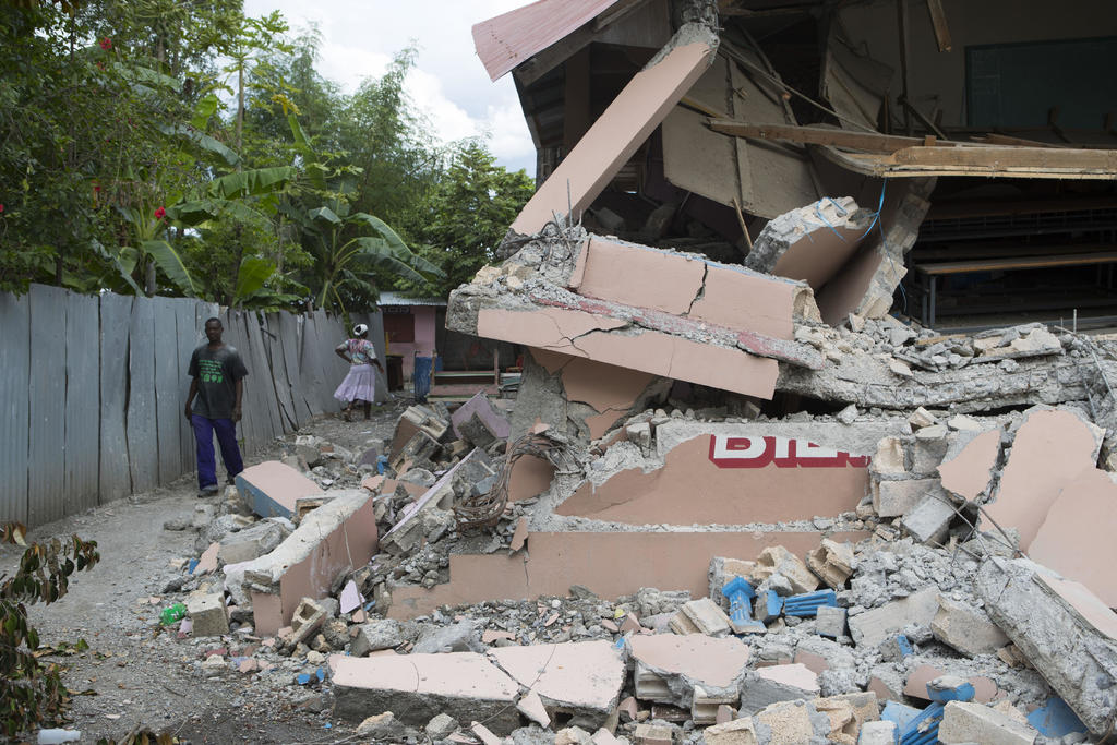Recuerda Haití a víctimas del sismo de 2010 sumido en una crisis política