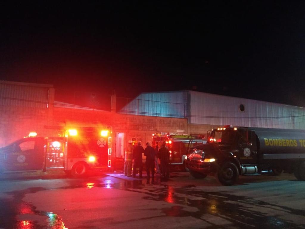 Se genera un incendio en instalaciones de empresa lechera en Torreón