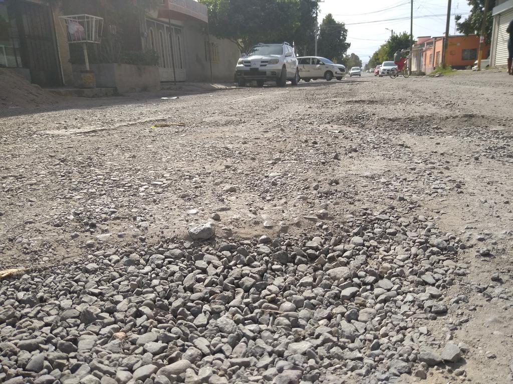Vecinos denuncian calle en mal estado en Matamoross