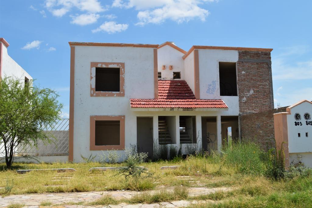 Estiman 400 viviendas abandonadas en Torreón