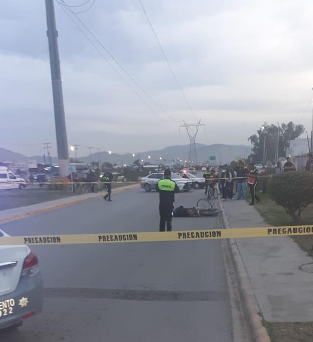 Auto 'fantasma' arrolla y mata a ciclista en Gómez Palacio