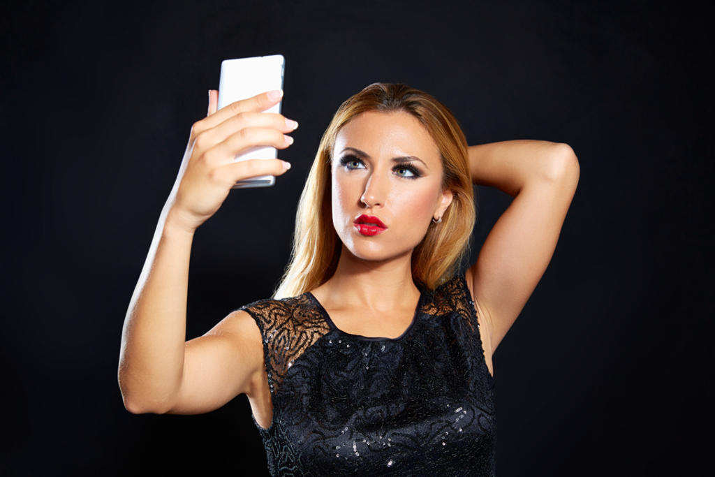 Make App, la aplicación que elimina el maquillaje en las fotos