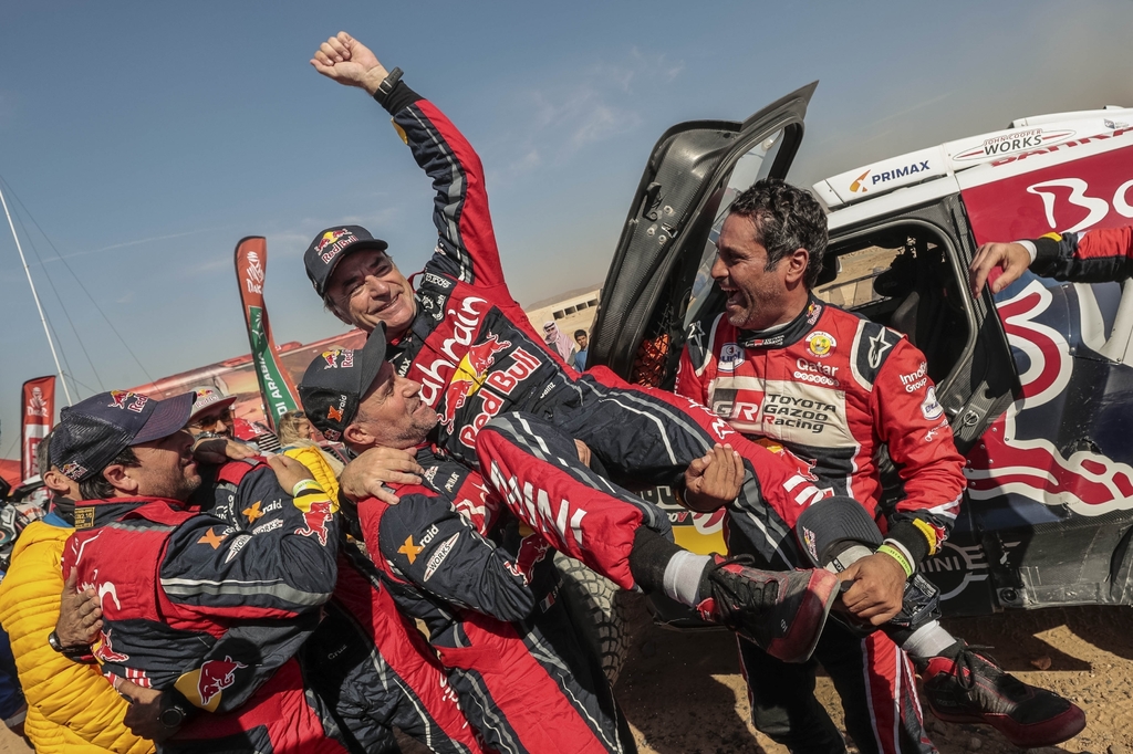 Conquista Carlos Sainz su tercer Rally Dakar