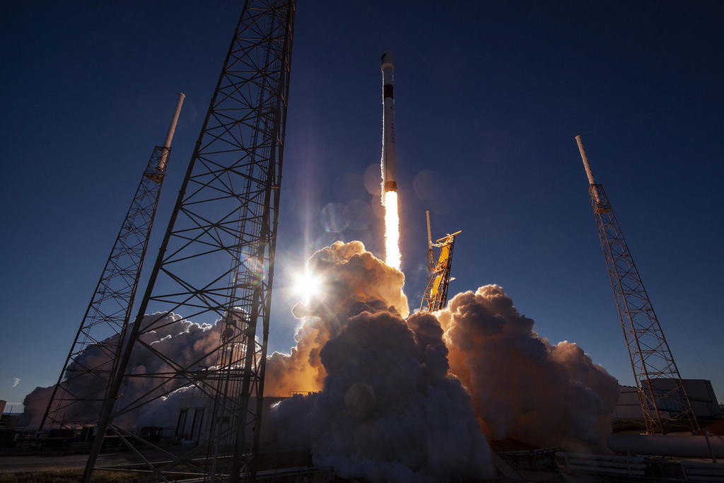 Destruye SpaceX un cohete antes de enviar su Crew Dragon con humanos
