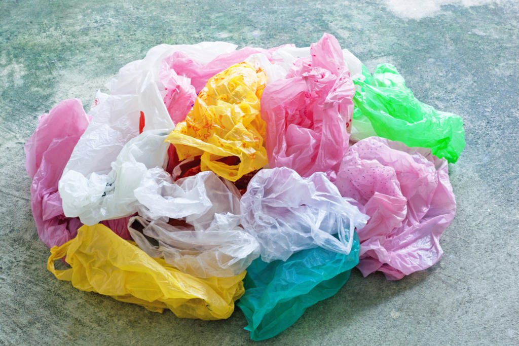 Prohibirá China las bolsas de plástico en las principales ciudades este año
