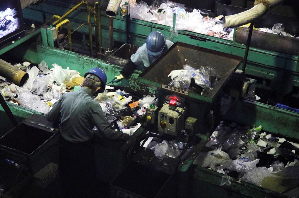 Prohibirá China producción y uso de plástico