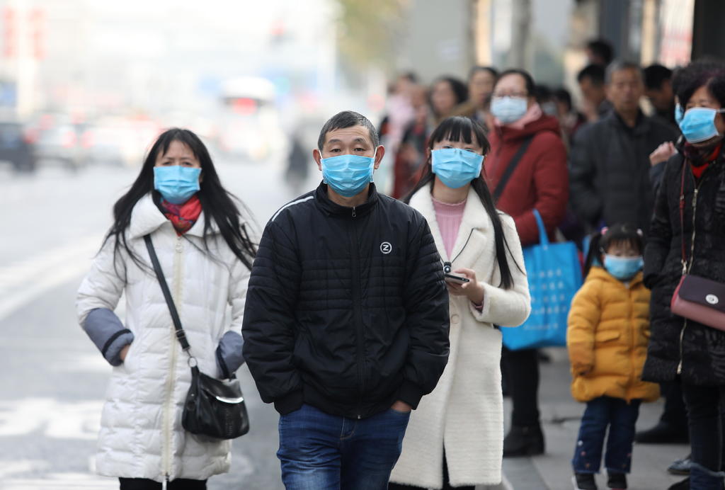 Suman 228 casos por nuevo coronavirus en China