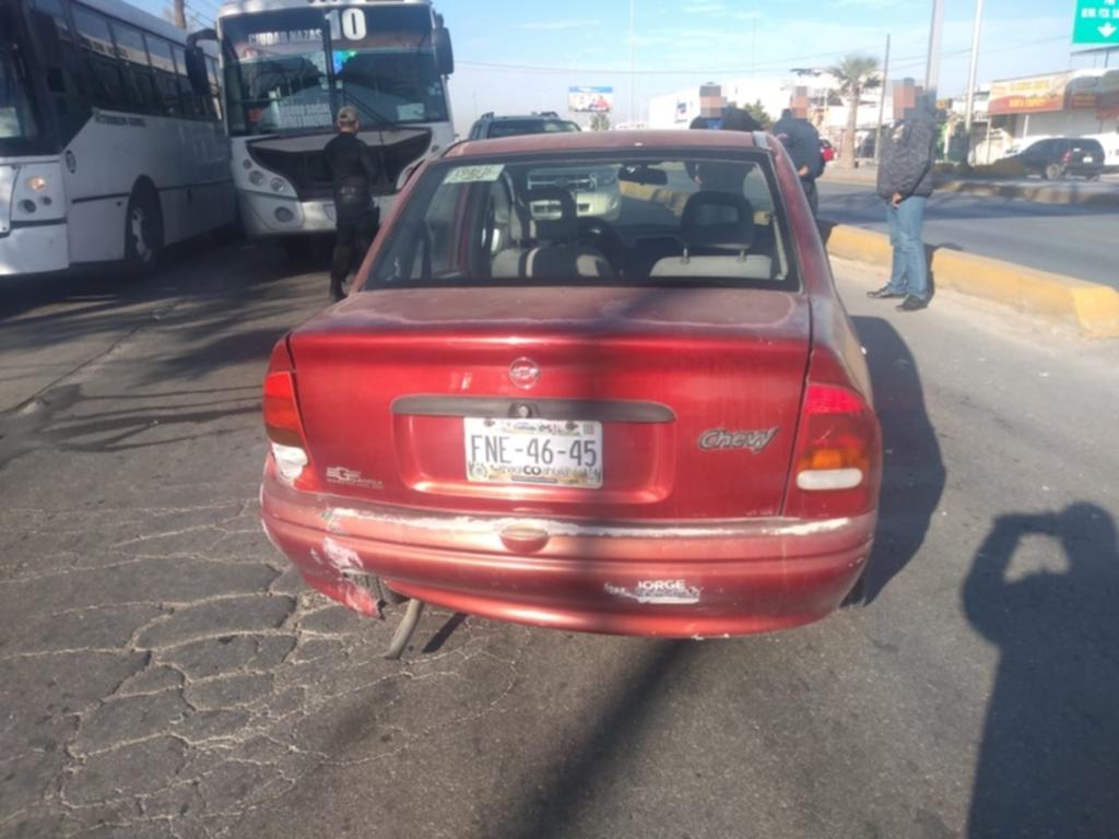 Choque múltiple deja tres mujeres lesionadas en Torreón