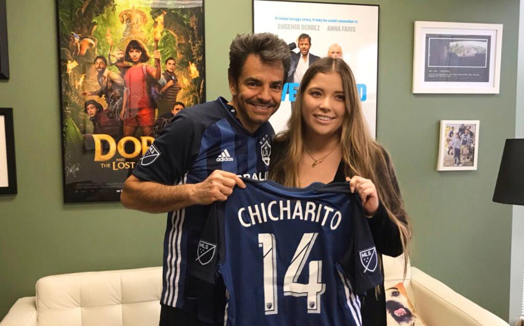 Eugenio Derbez da la bienvenida a 'Chicharito' en LA Galaxy