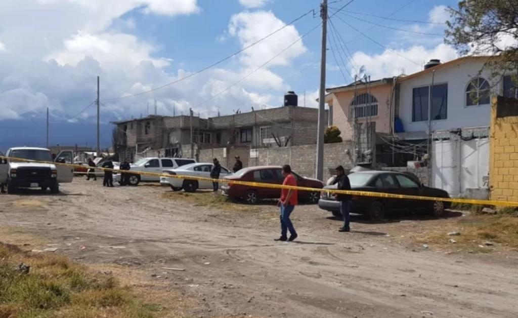 Localizan 3 cadáveres dentro de tinaco relleno con cemento en Toluca