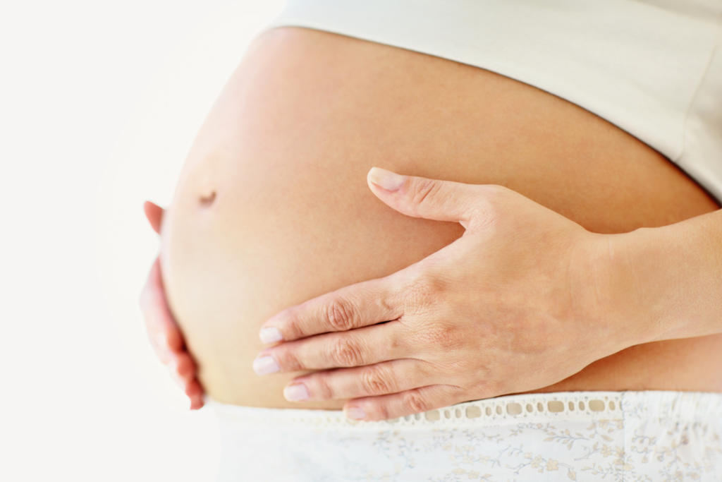 Impondrá EUA restricciones de visa a mujeres embarazadas