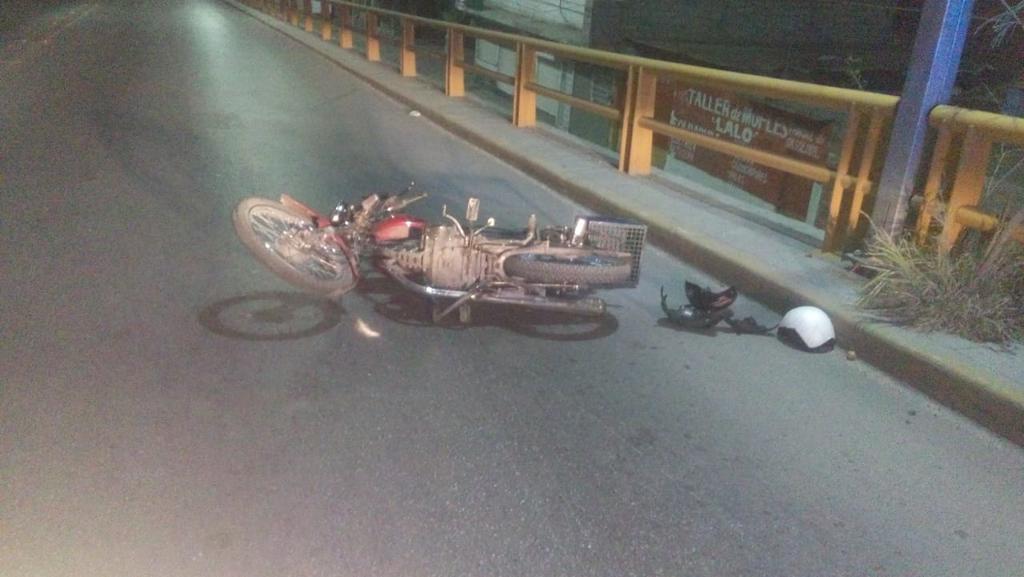 Protagoniza motociclista ebrio accidente en calles de ejido de Torreón