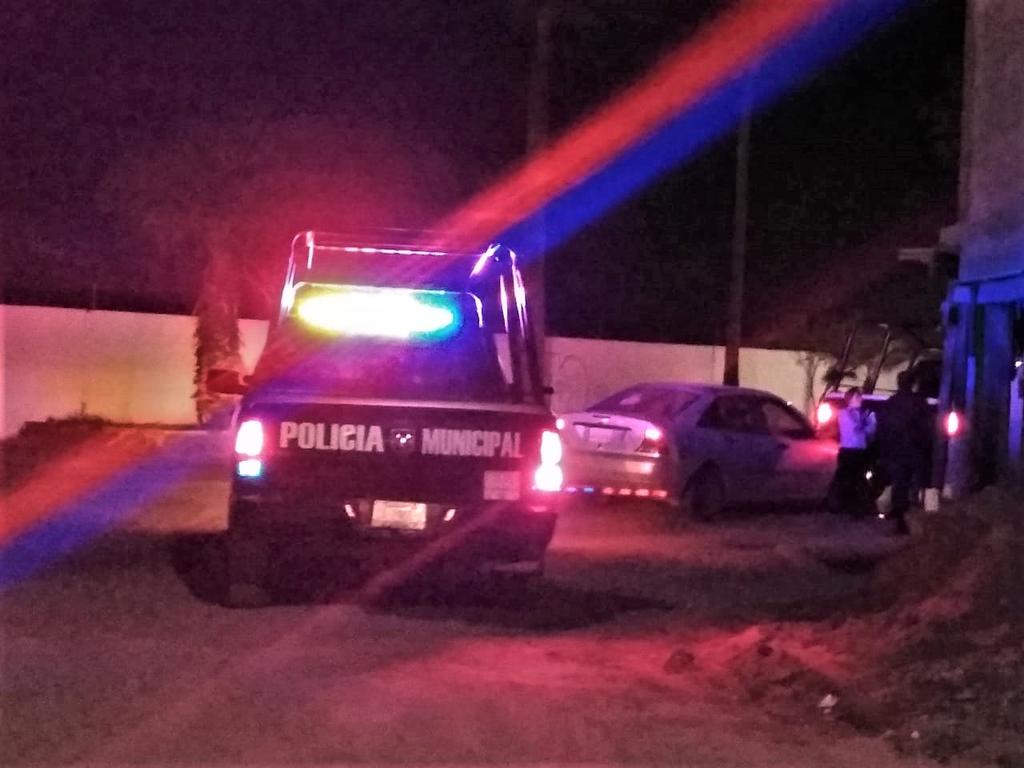 Chocan vehículos y unidad de Policía Municipal de Torreón
