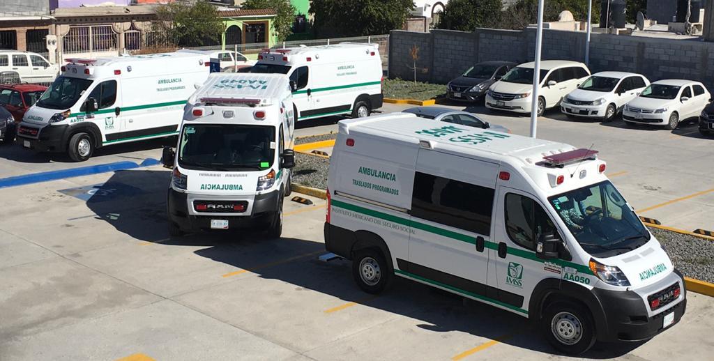 Entrega IMSS primeras ambulancias de este año en Coahuila