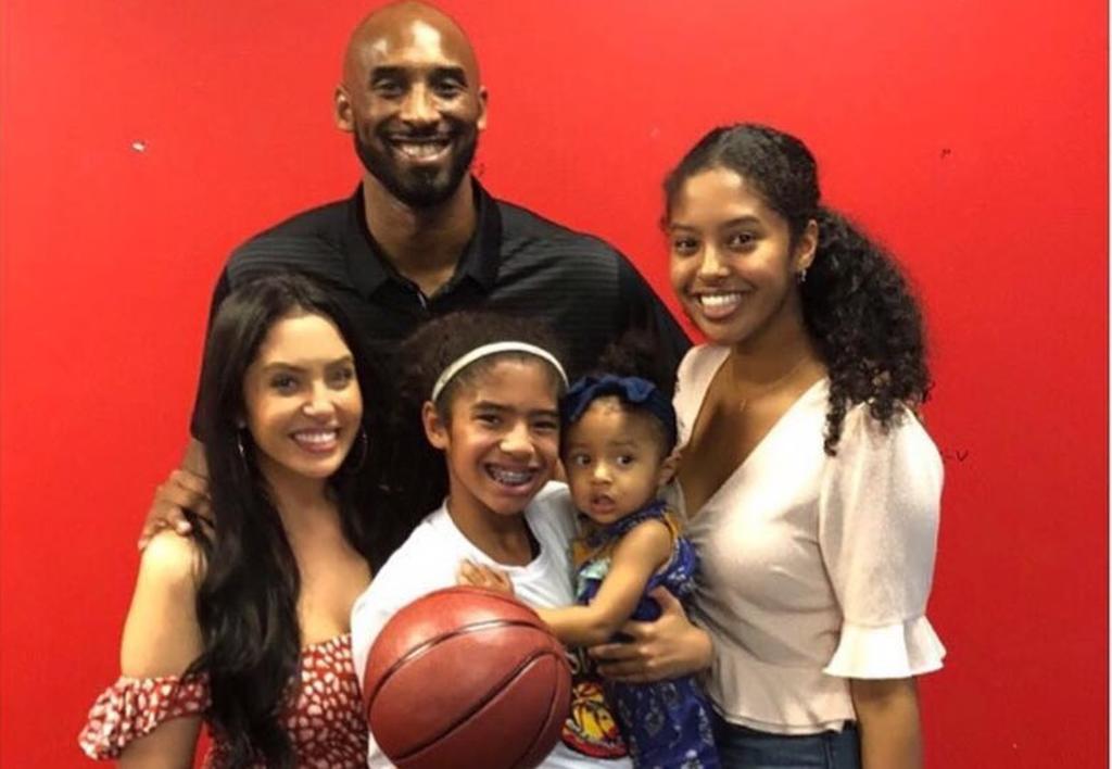 Reaparece esposa de Kobe Bryant en Instagram