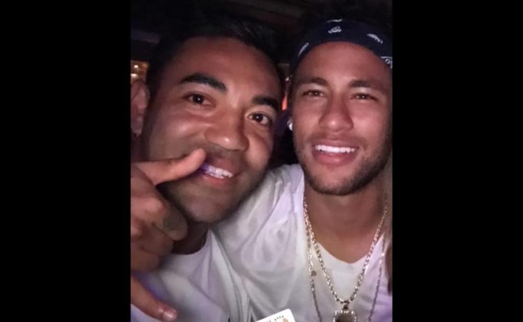 Marco Fabián felicita por su cumpleaños a Neymar con foto en Instagram