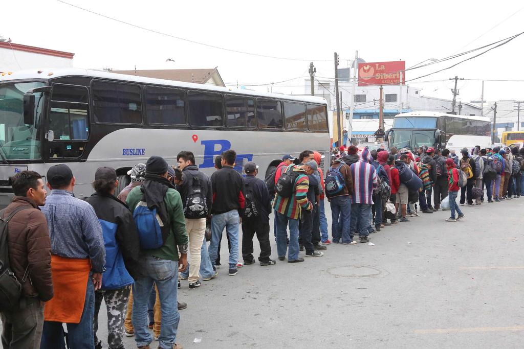 Reconoce AMLO aumento de connacionales deportados en México