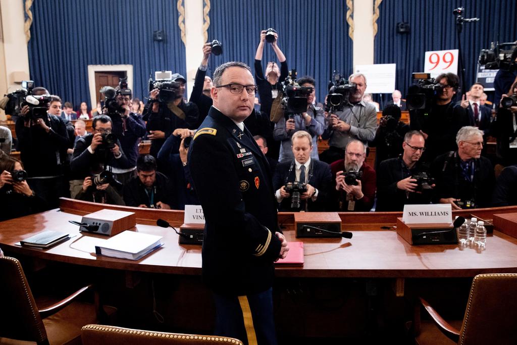 Despedirán a coronel de la Casa Blanca por testificar contra Trump