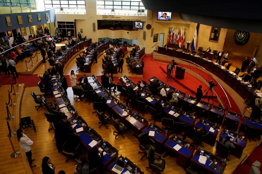 Congreso salvadoreño convoca a plenaria para aprobar préstamo para seguridad