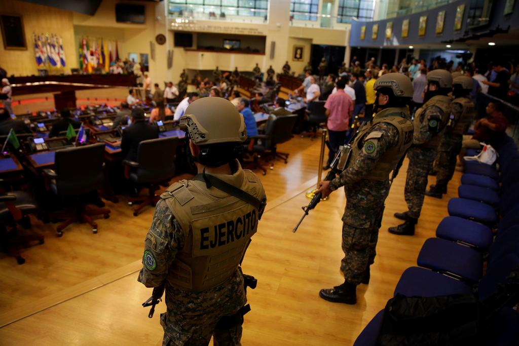 Militarización en el Congreso puso en riesgo al país: ombudsman salvadoreño
