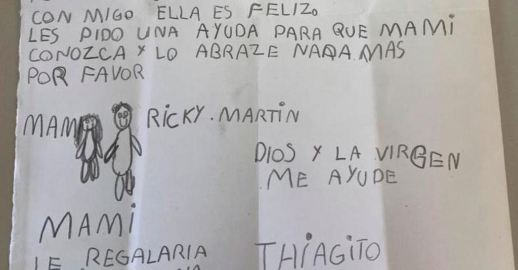 Niño conmueve al gastar sus ahorros para que su mamá conozca a Ricky Martín