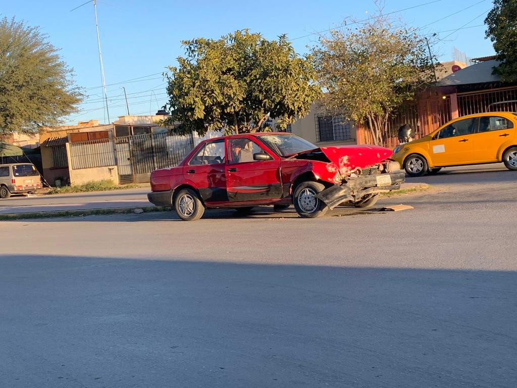 Pareja de adultos mayores sufre accidente en Torreón