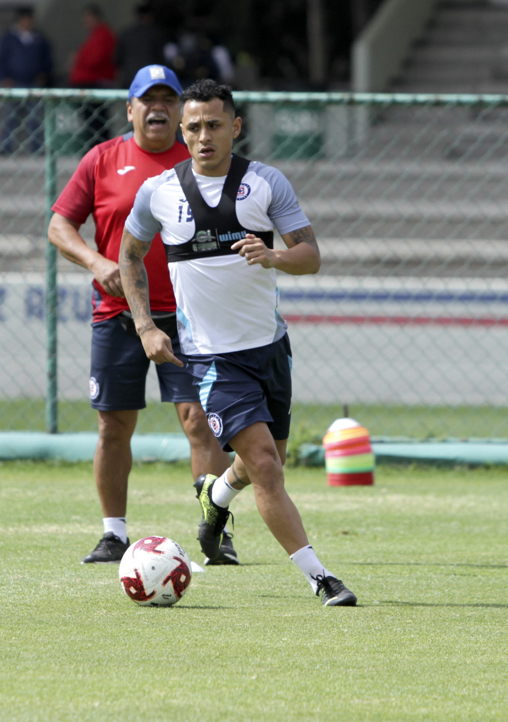 Cruz Azul recupera a Yoshimar Yotún e Igor Lichnovsky
