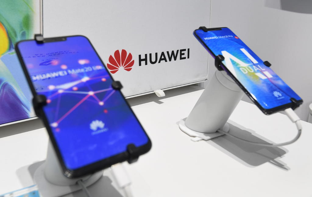 Denuncian a Huawei por robo de secretos