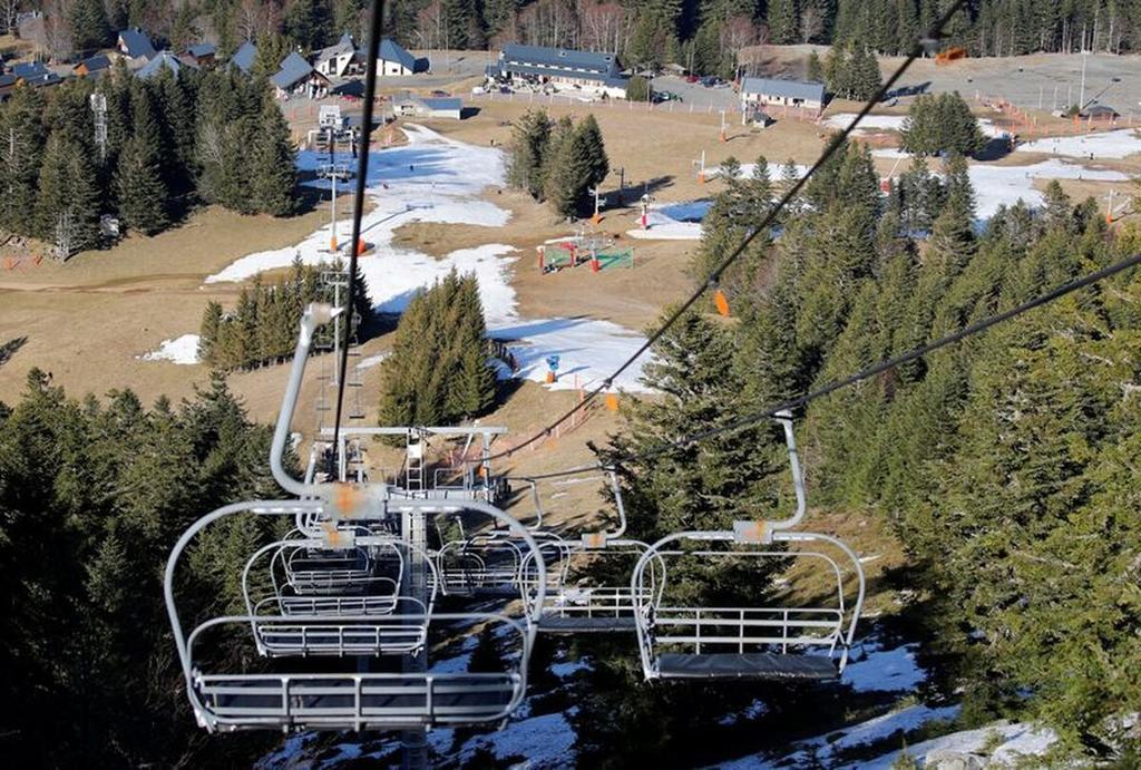 Estación de esquiar cierra por falta de nieve