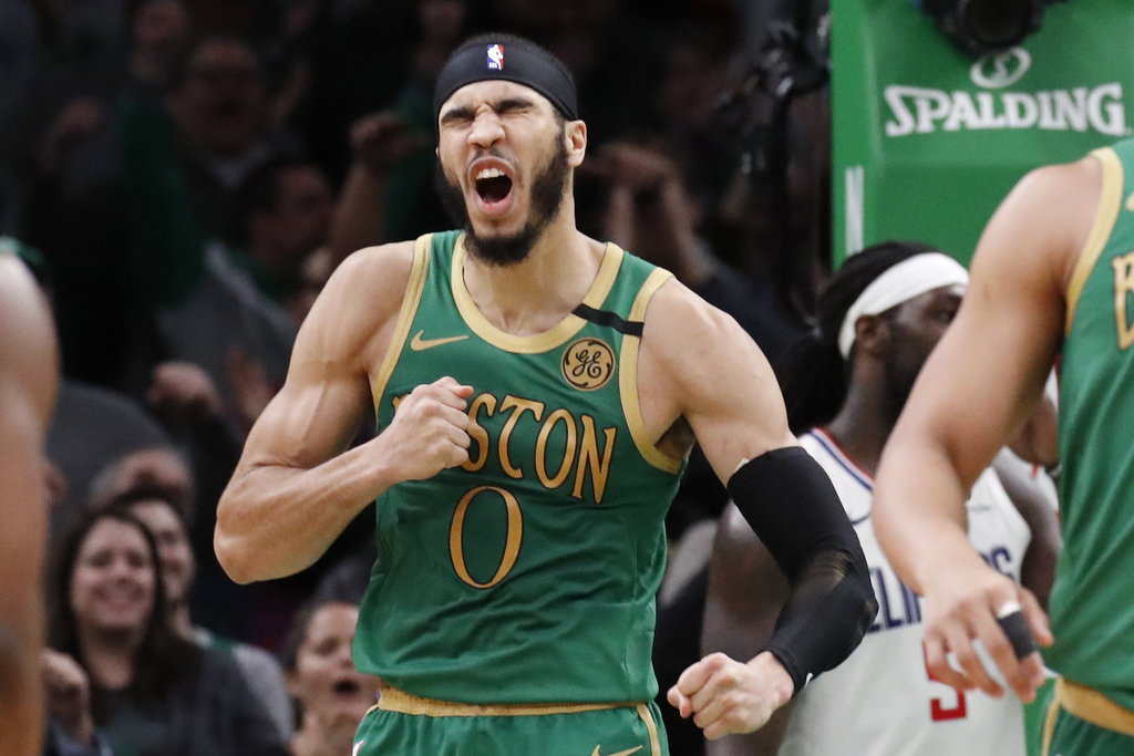 Jayson Tatum lidera el triunfo de los Celtics