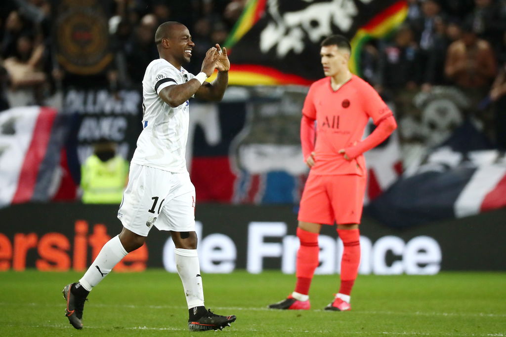 Amiens sorprende al líder PSG con empate