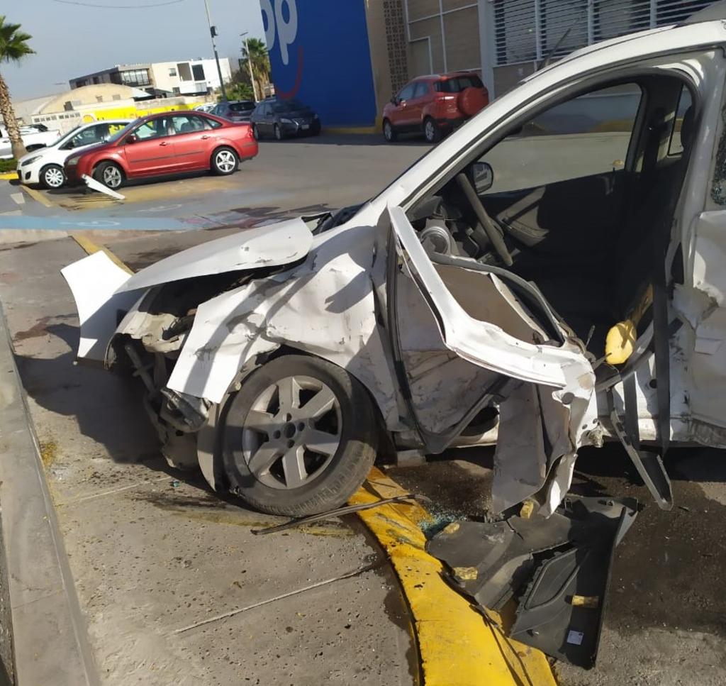 Conductor de 60 años muere tras accidente vial en Torreón