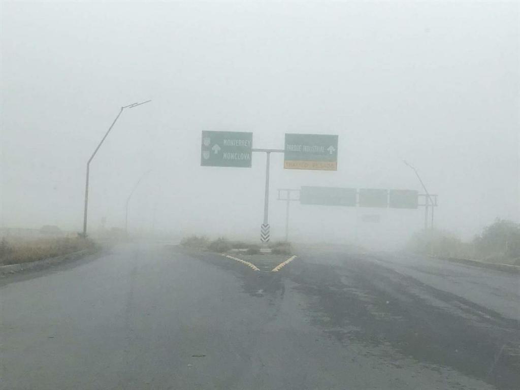 Cierran por neblina tramo de autopista Saltillo-Monterrey
