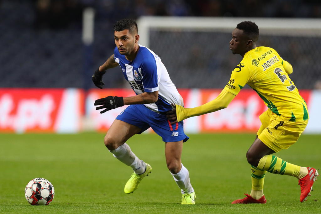 'Tecatito' y Porto buscan sacar ventaja ante el Leverkusen